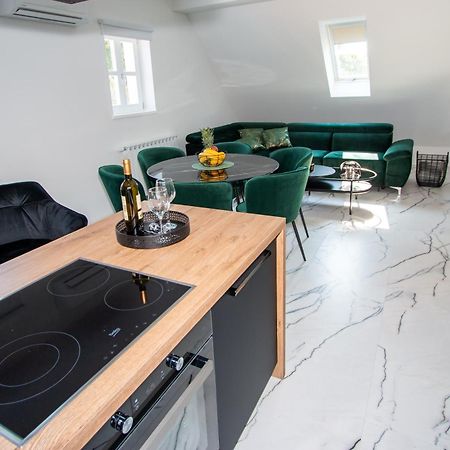 Apartmani Kac Karlovac Zewnętrze zdjęcie