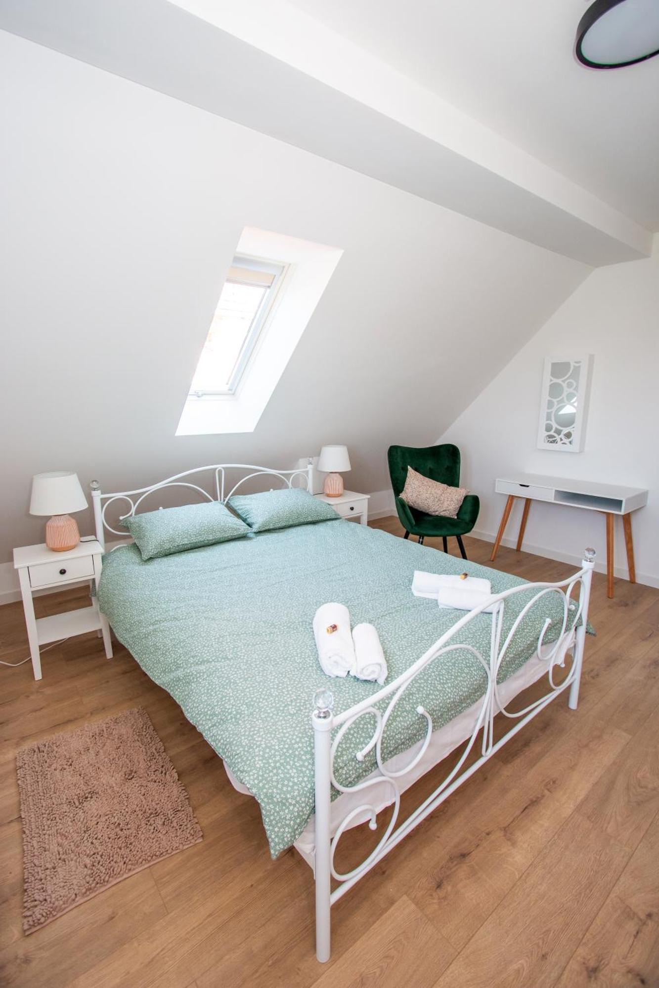 Apartmani Kac Karlovac Zewnętrze zdjęcie