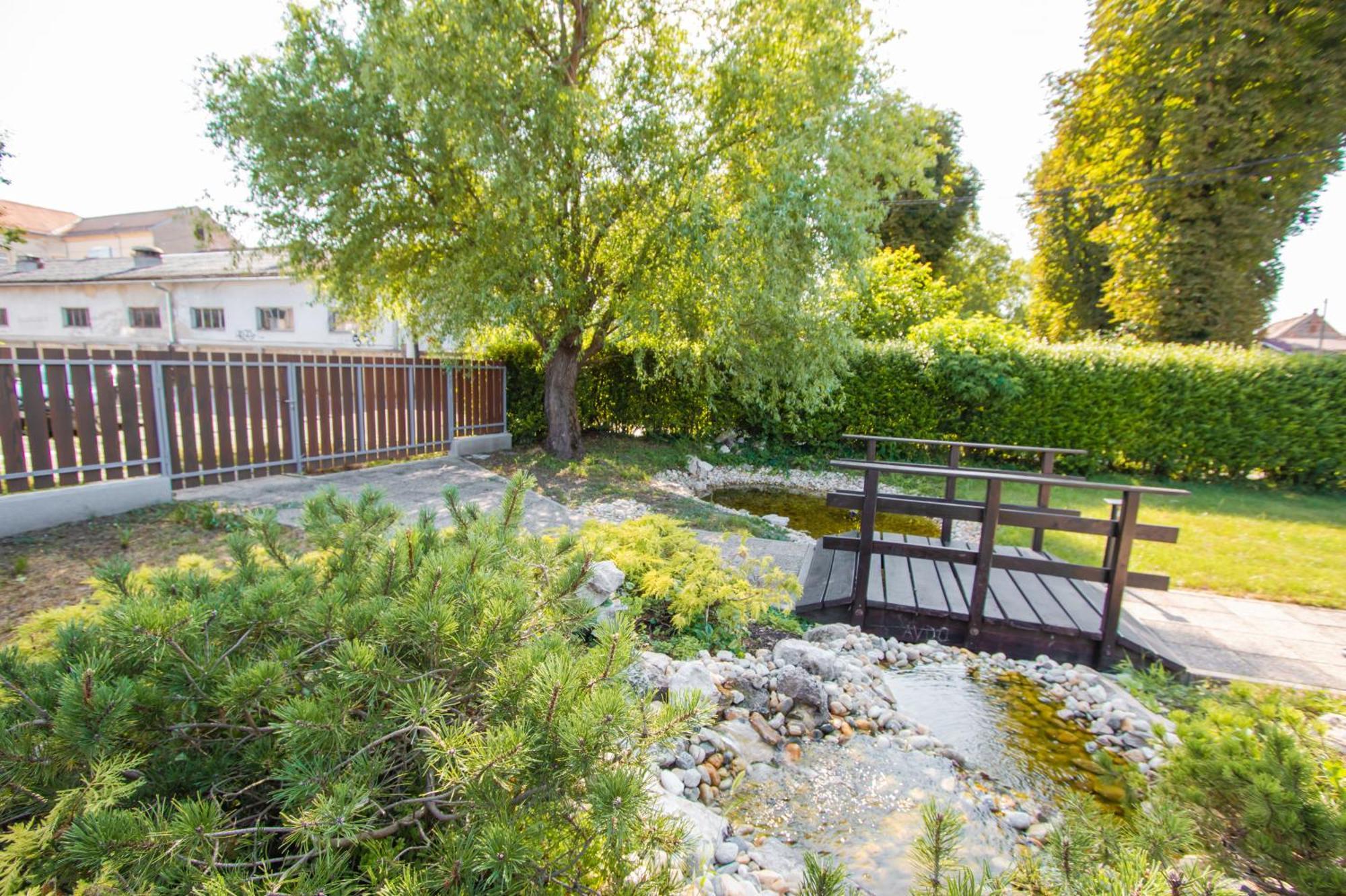 Apartmani Kac Karlovac Zewnętrze zdjęcie